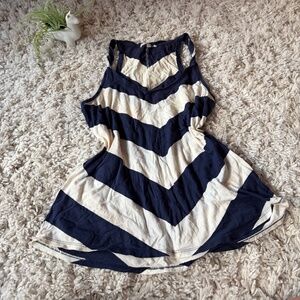GAP Women's summer spring flowy comfortable Tank Top with Navy and Cream Stripes